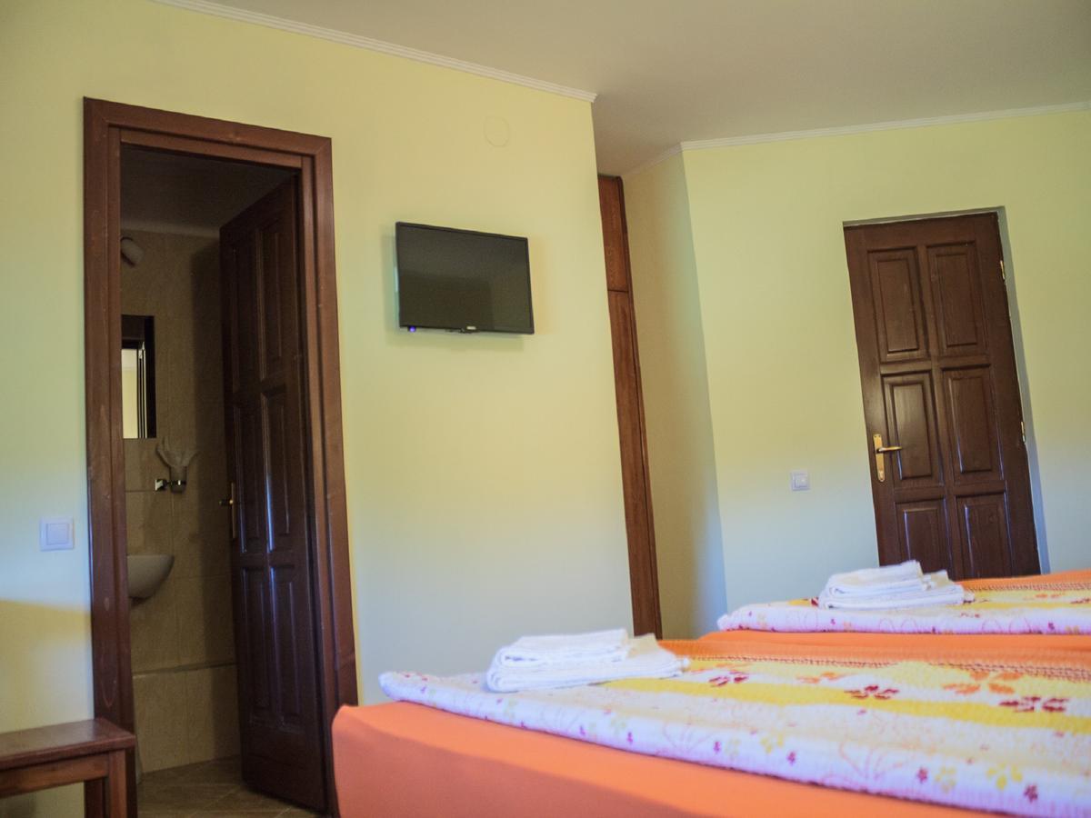 Gyongyvirag Panzio Bed and Breakfast Turia Exterior foto